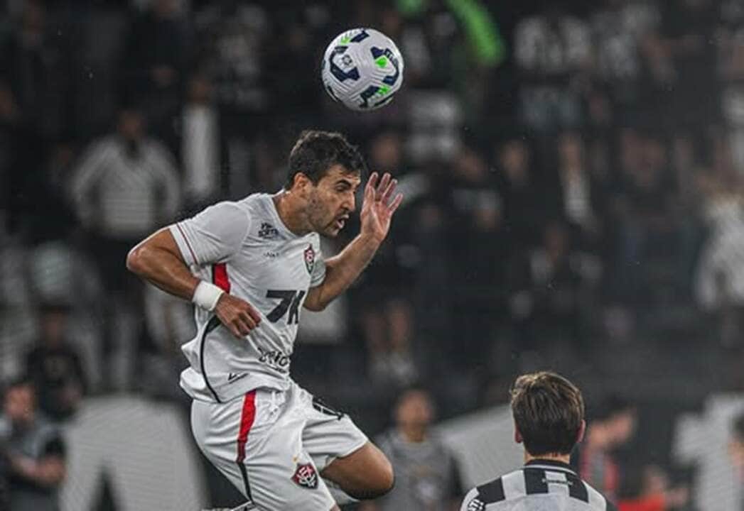Vitória x Red Bull Bragantino: onde assistir, escalações e análise do duelo decisivo no Brasileirão 2025. Imagem: Victor Ferreira EC Vitória