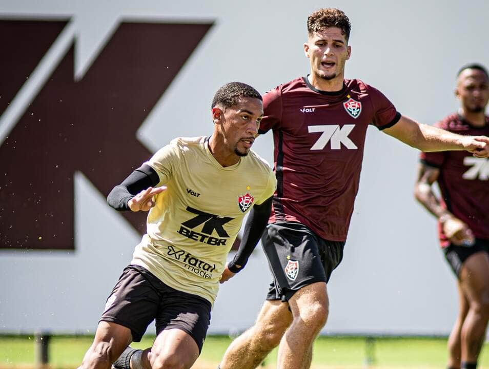 Vitória x Sport no Barradão: onde assistir, escalações e tudo sobre o Clássico Nordestino pelo Brasileirão. Imagem: Victor Ferreira EC Vitória