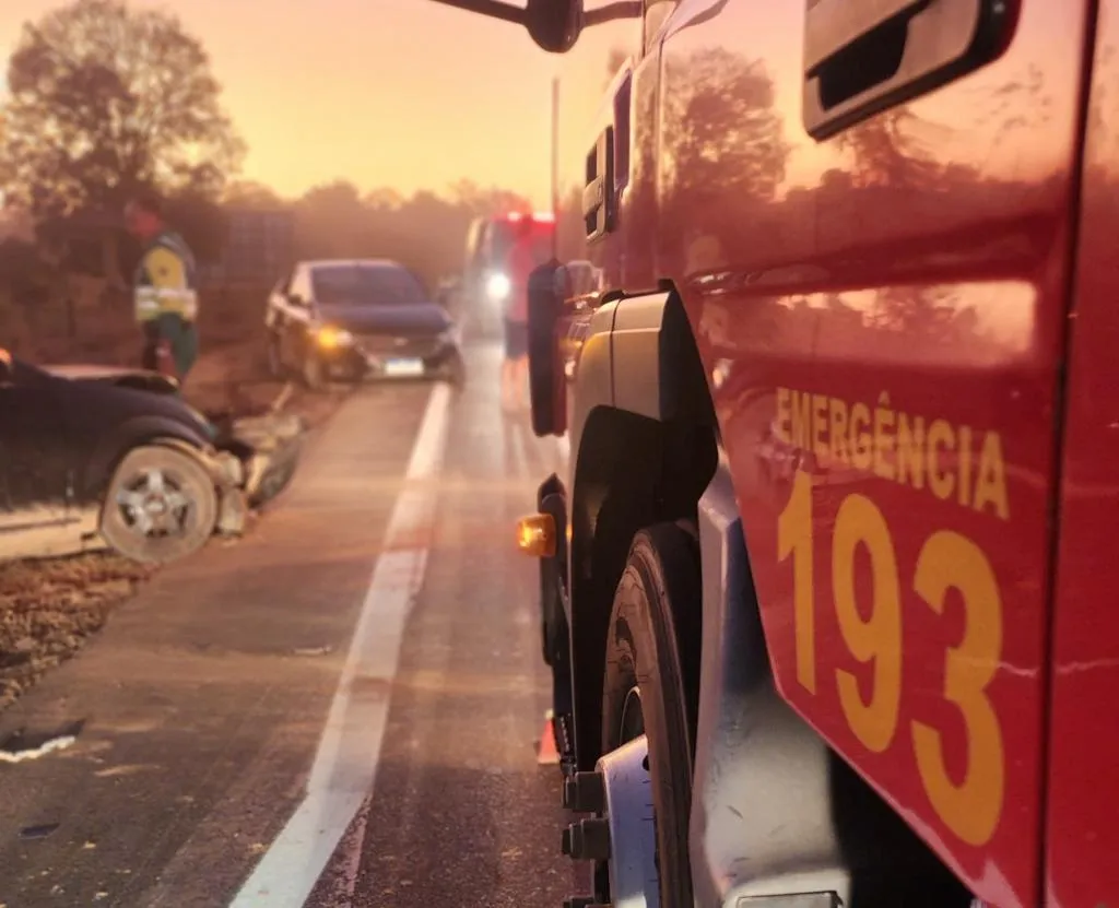 Acidente mobiliza bombeiros para resgate na MT-249