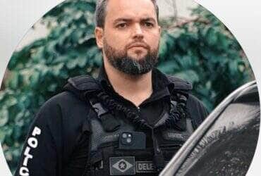 Reconhecido pelo trabalho no combate à criminalidade, Allan Vitor foi homenageado pela Prefeitura; quatro novos delegados assumem a Delegacia da Polícia Civil no município