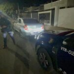 Cachorros são deixados trancados em carro fechado em Lucas do Rio Verde