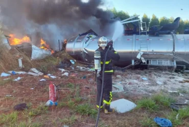 Colisão entre carretas causa incêndio e deixa dois mortos em Mato Grosso