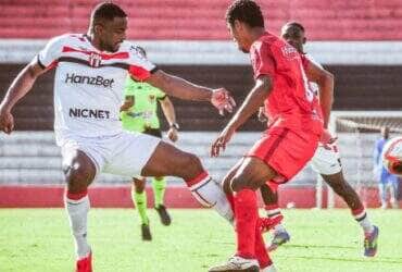 Lance de Botafogo-SP x Itapirense. Imagem: Instagram Itapirense