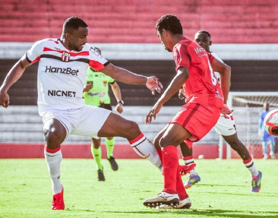 Lance de Botafogo-SP x Itapirense. Imagem: Instagram Itapirense