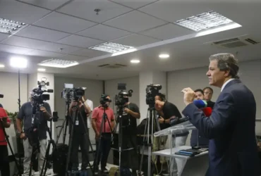 São Paulo (SP) 30/04/2024 - Ministro Fernando Haddad durante entrevista a imprensa. Foto: Paulo Pinto/Agência Brasil