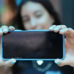 Cadastro facilita consulta de celular antes da compra