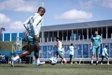 Cruzeiro x Defensa y Justicia: onde assistir, escalações e tudo sobre o jogo pela Vitória Cup. Imagem: Gustavo Aleixo/Cruzeiro