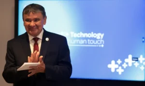 São Paulo (SP), 31/07/2025 - Ministro do Desenvolvimento Social e Combate à fome, Wellington Dias, visita as instalações da ATENTO e participa de assinatura de Protocolo de Intenções para adesão ao Pr