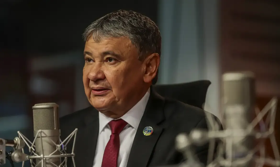 Brasília (DF), 22/07/2025 - Wellington Dias(Desenvolvimento Social), participa do programa, Bom dia Ministro, nos estúdios da Empresa Brasil de Comunicação (EBC). Foto: Joédson Alves/Agência Brasil