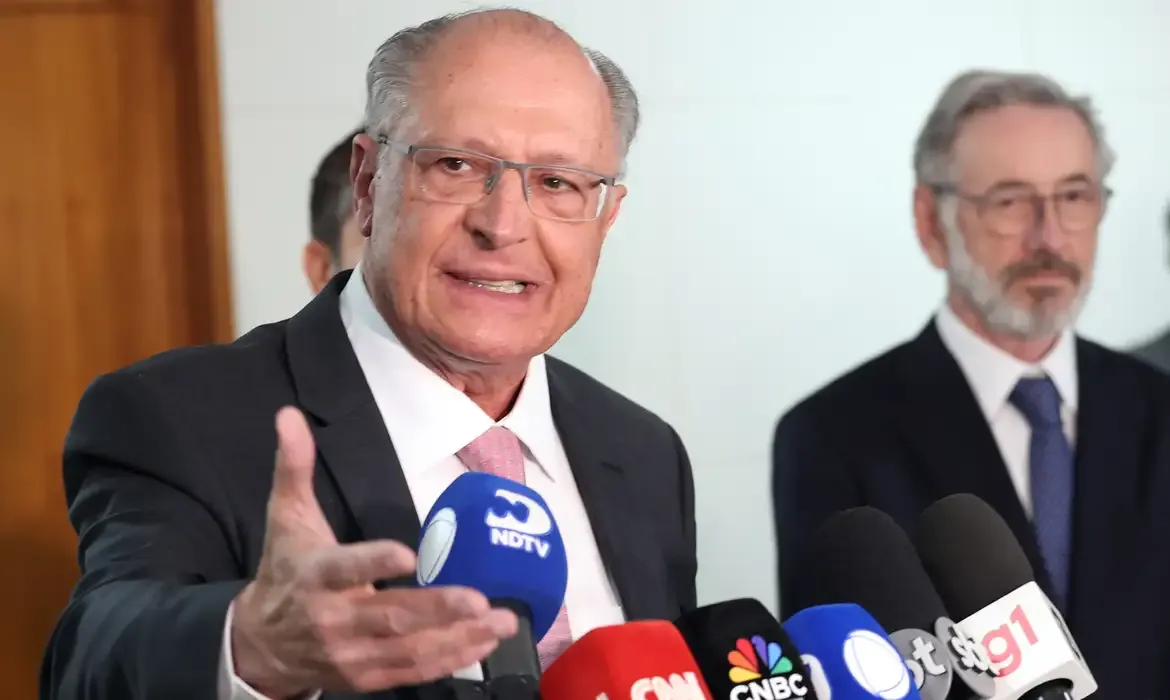 Pix é modelo de sucesso e tarifas dos EUA são o real impasse, afirma Alckmin