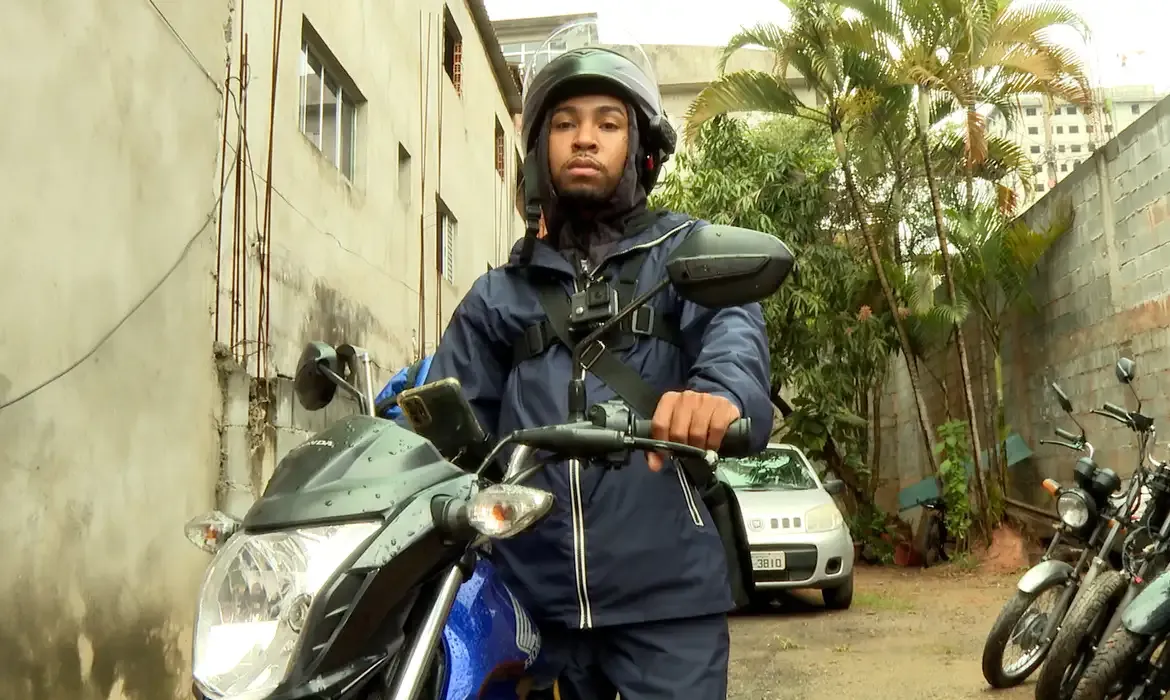 Brasília (DF), 28/07/2025 - Caminhos da Reportagem, da TV Brasil, discute as jornadas de trabalho e novas propostas no Congresso Frame TV Brasil