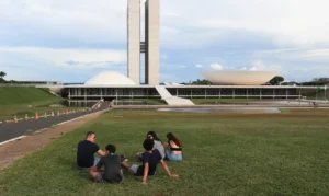 Senado cria comissão para fortalecer diálogo com Congresso dos EUA