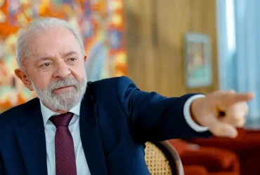 Lula critica sanções dos EUA e defende ministros do STF