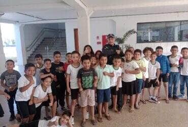 Com foco em práticas seguras no trânsito, agentes da GCM promoveram atividades lúdicas e informativas na Escola Cora Coralina, alcançando cerca de 789 alunos e colaboradores