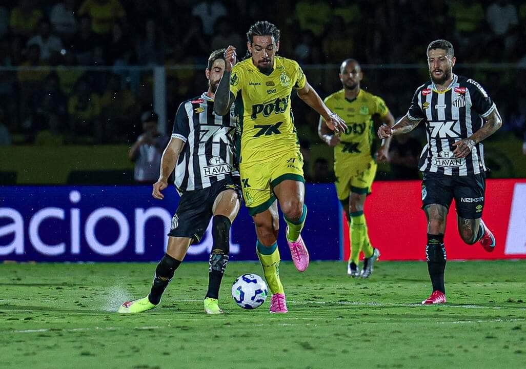 Ceará x Mirassol: onde assistir, escalações e clima do duelo pelo Brasileirão. Imagem: JP Pinheiro/Agencia Mirassol