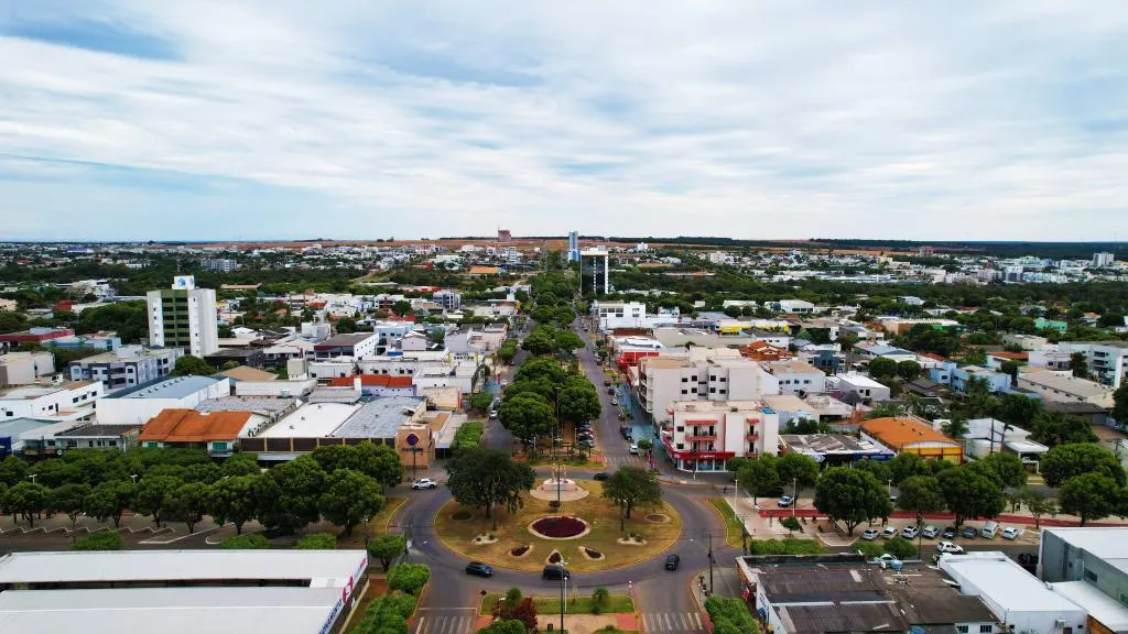 Vereadora fica presa em igreja e usa live para pedir socorro