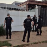 Três membros da mesma família foram presos por planejarem e financiarem o crime; advogado foi morto com tiro na cabeça por conta de dívida milionária de honorários