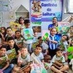 Com índice de 73,53% de crianças alfabetizadas no 2º ano, município se destaca no cenário nacional e atribui avanço à formação continuada de professores, avaliações regulares e ações pedagógicas baseadas em evidências