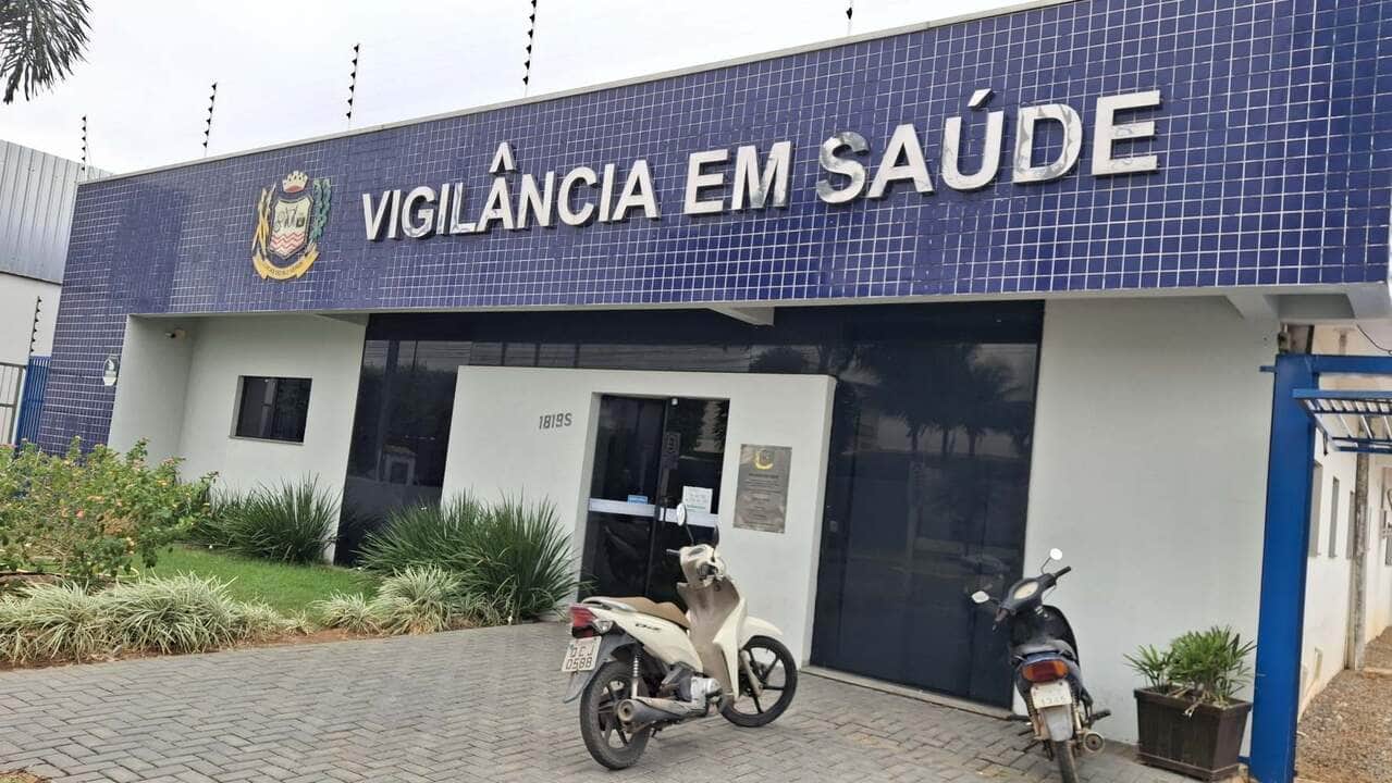 Coordenadora Aniela Rodrigues reforça a importância de buscar orientação antes de iniciar atividades em áreas como alimentação e estética, evitando gastos desnecessários e garantindo o licenciamento correto