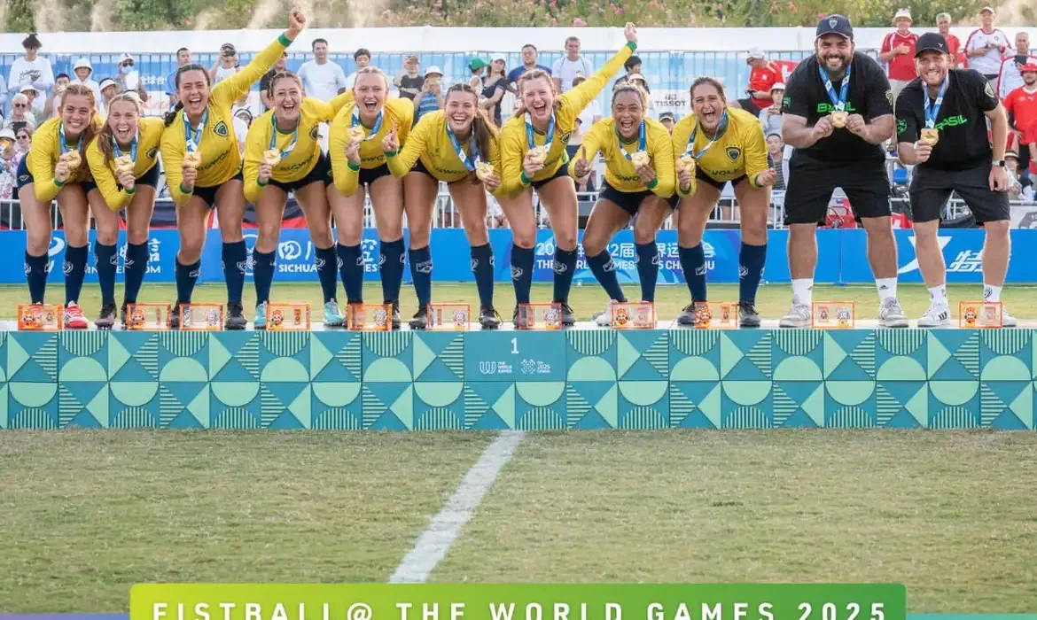 Brasil conquista ouro masculino e feminino de punhobol nos Jogos Mundiais