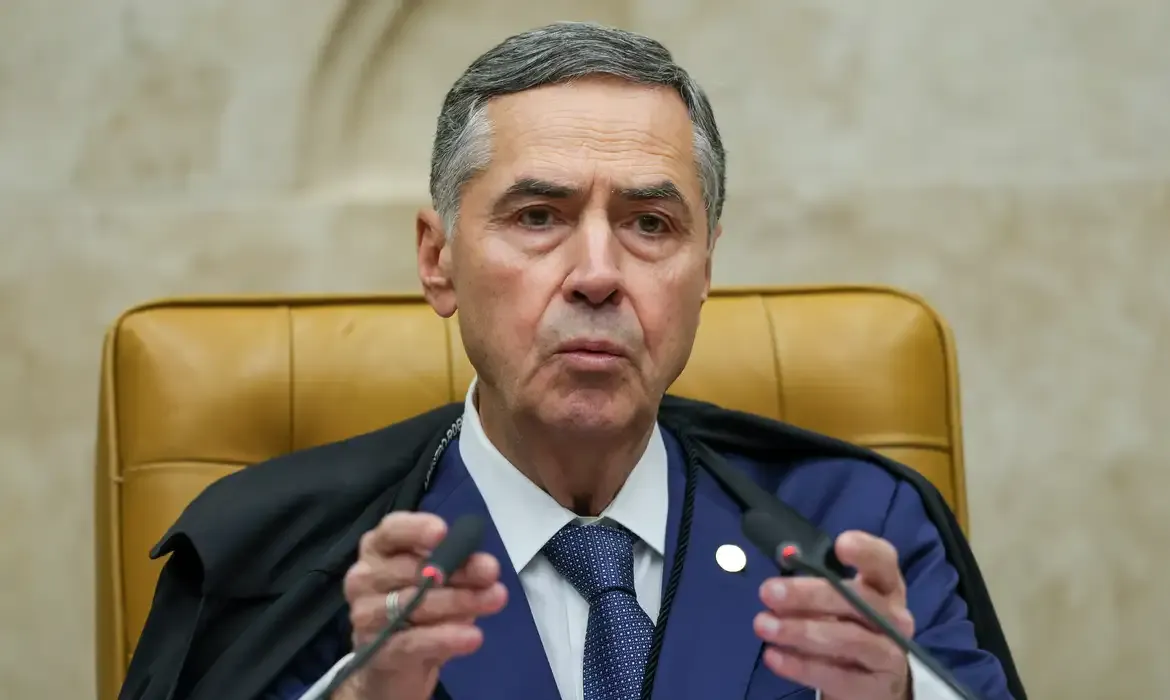 Bolsonaro enfrenta julgamento no STF com expectativa de tensão no país