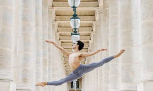 Brasília (DF), 01/08/2025 - Bailarino brasileiro Marcos Souza, contratado da Opera de Paris. Foto: Amanda Braide/Divulgação