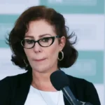 Carla Zambelli permanece presa na Itália enquanto aguarda decisão de extradição