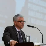 Brasil defende democracia melhor que os Estados Unidos, diz professor de Harvard