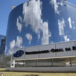 Moraes determina prazo de 48 horas para PGR sobre defesa de Bolsonaro