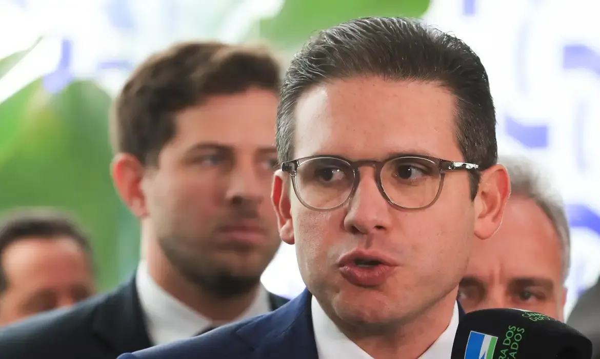 Motta anuncia projeto efetivo para proteger crianças nas redes sociais