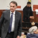 Brasília (DF), 10/06/2025 - O ex presidente Jair Bolsonaro chegando para depoimento na 1 turma do STF. O ministro do Supremo Tribunal Federal (STF) Alexandre de Moraes começa a ouvir os réus do núcleo