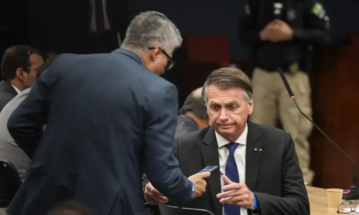 Bolsonaro teve acesso à defesa de general Mário Fernandes, revela PF