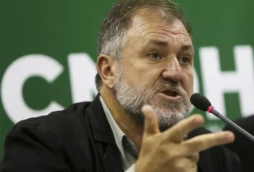 O vice-presidente do Conselho Nacional dos Direitos Humanos (CNDH), Darci Frigo durante entrevista coletiva sobre a violência no contexto das eleições 2018.