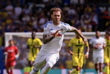Leeds United x Everton: onde assistir ao vivo, prováveis escalações da estreia na Premier League. Imagem: Divulgação Leeds