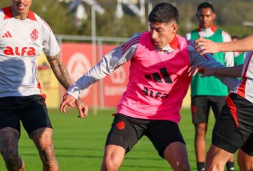 Internacional x São Paulo: onde assistir, escalações e tudo sobre o duelo de campeões no Beira-Rio. Imagem: Ricardo Duarte/SCI