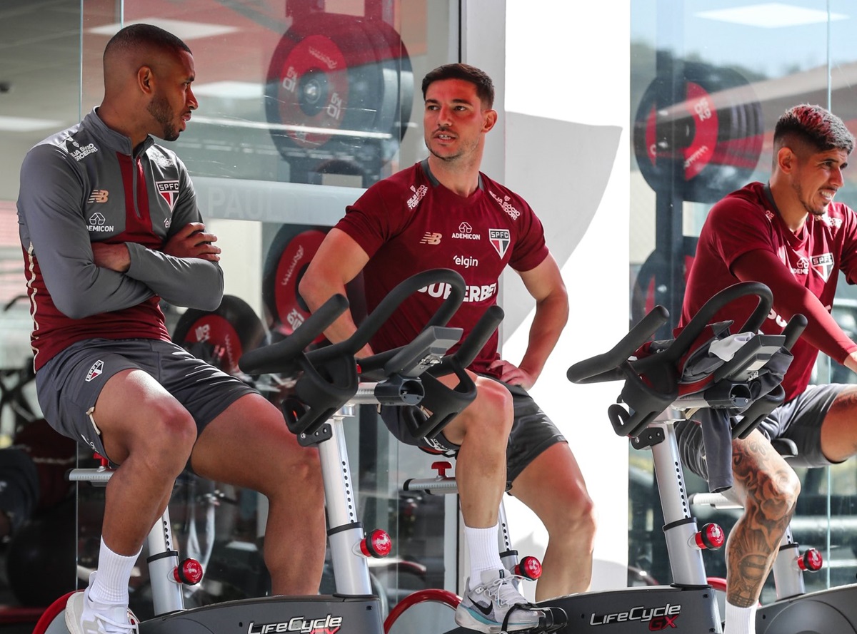 Internacional x São Paulo: onde assistir, escalações e tudo sobre o duelo de campeões no Beira-Rio. Imagem: SPFC