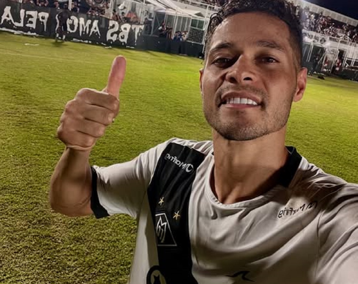 Mixto tenta parar a Lusa, que venceu os 7 jogos em casa. Imagem: Divulgação Mixto