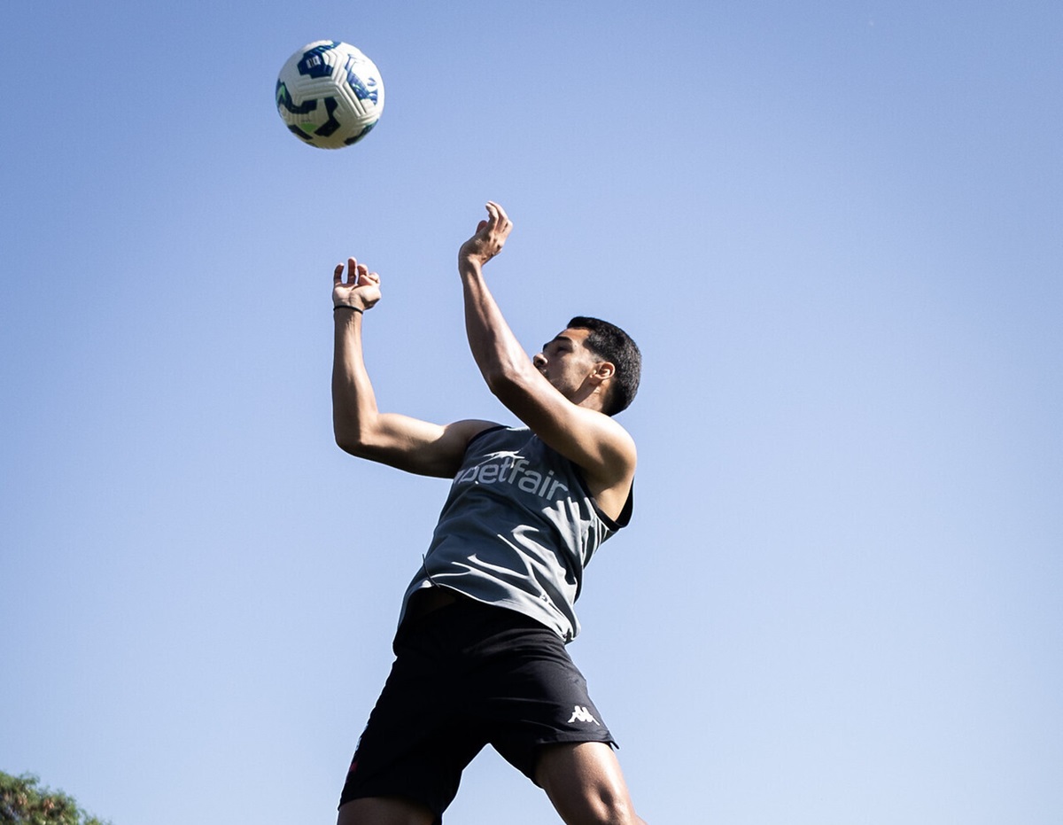 Santos x Vasco ao vivo: Tudo sobre o duelo pela 20ª rodada do Brasileirão. Imagem: Matheus Lima/CR Vasco