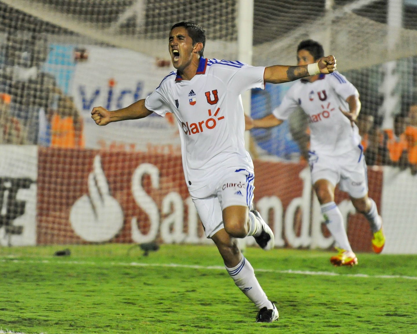 Universidad de Chile x Independiente: onde assistir, escalações e clima do jogo decisivo na Sul-Americana. Imagem: Divulgação La U