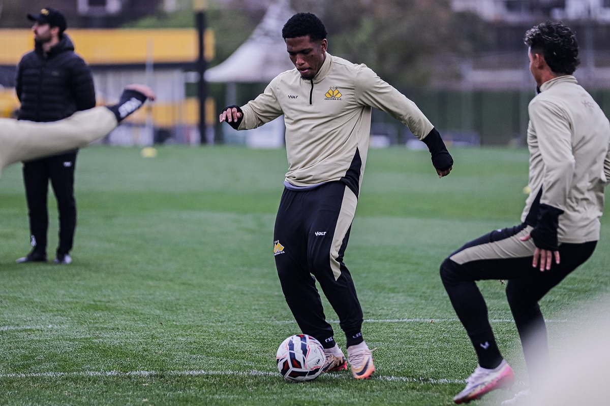 Athletic x Criciúma: onde assistir, prováveis escalações e tudo sobre o jogo da Série B. Imagem: Celso da Luz/CEC
