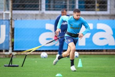 Grêmio x Ceará: onde assistir, escalações e análise do confronto pelo Brasileirão 2025. Imagem: Lucas Uebel/GFBPA