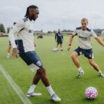 West Ham x Chelsea: clássico londrino agita a 2ª rodada da Premier League 2025/26. Imagem: Divulgação West Ham