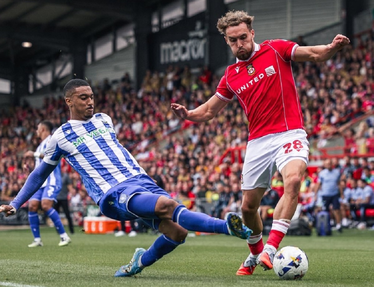 Preston x Wrexham: onde assistir e prováveis escalações pela Copa da Liga Inglesa. Imagem: Divulgação Wrexham