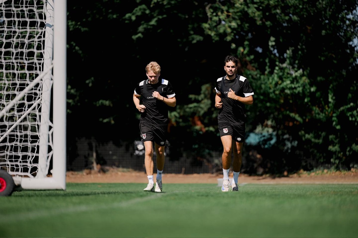 Grimsby Town x Manchester United: onde assistir ao vivo e prováveis escalações pela Copa da Liga Inglesa. Imagem: Divulgação Grimsby Town