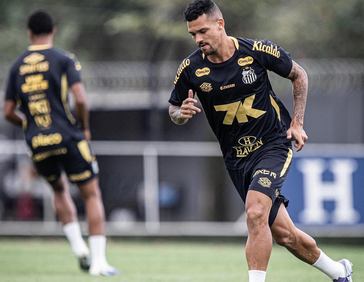 Santos x Fluminense: duelo na Vila Belmiro pela 22ª rodada do Brasileirão 2025. Imagem: Raul Baretta/Santos FC