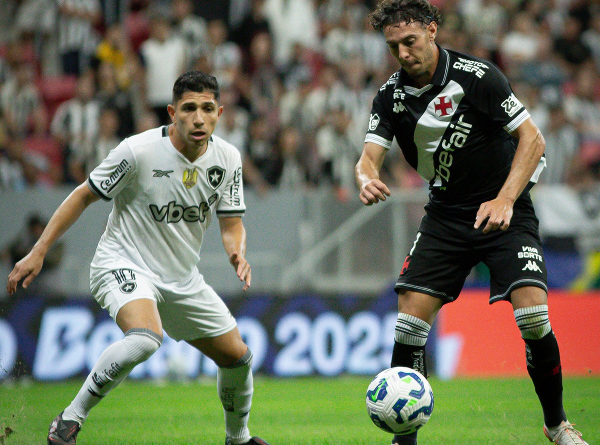 Vasco x Botafogo: onde assistir ao vivo e prováveis escalações pela Copa do Brasil. Imagem: Matheus Lima/CR Vasco