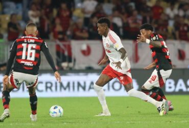 Internacional x Flamengo: onde assistir, escalações e tudo sobre o duelo decisivo na Libertadores. Imagem: Ricardo Duarte/SCI