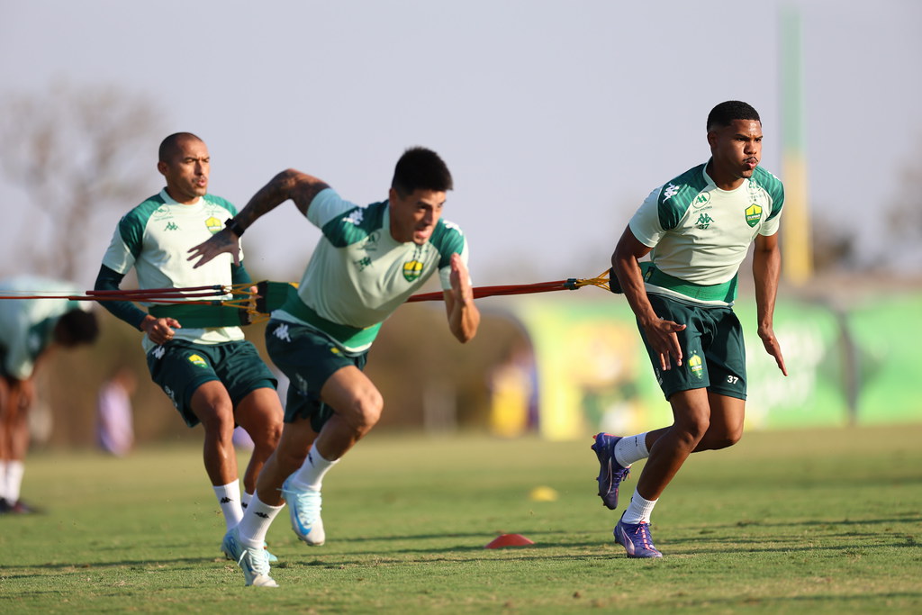 Ferroviária x Cuiabá: onde assistir ao vivo e escalações – Série B 2025. Imagem: AssCom Dourado