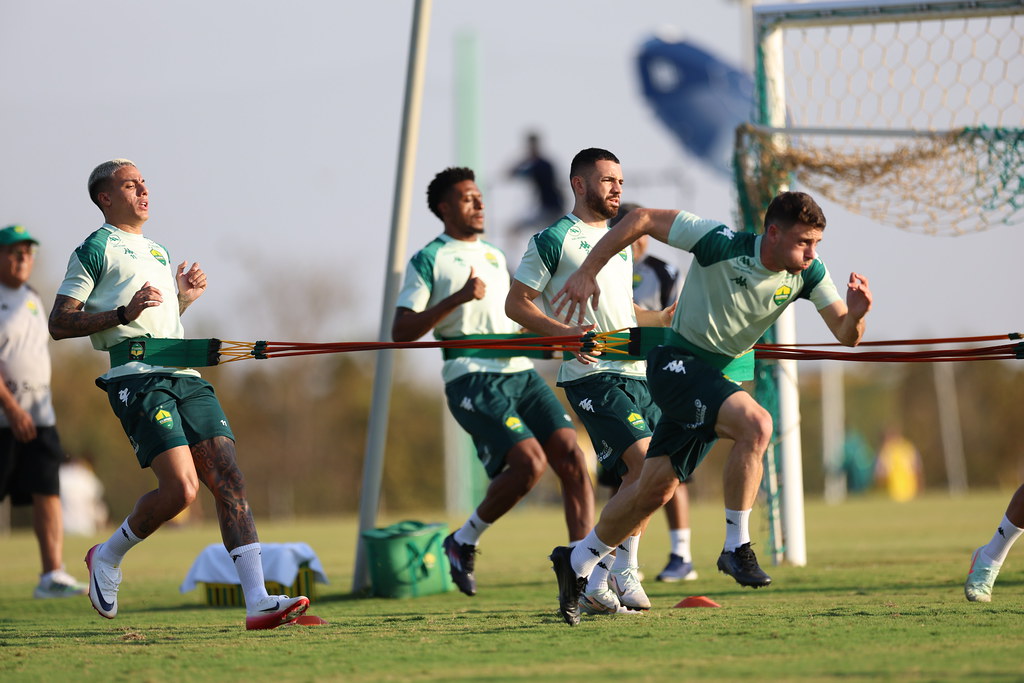 Ferroviária x Cuiabá: onde assistir ao vivo e escalações – Série B 2025. Imagem: AssCom Dourado