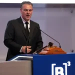 Brasil busca diálogo e mantém soberania em meio a tarifaço dos EUA